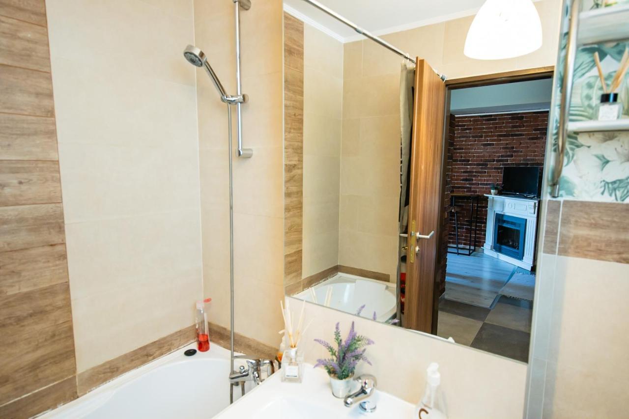 Smart Palas Apartament Iasi Exteriör bild